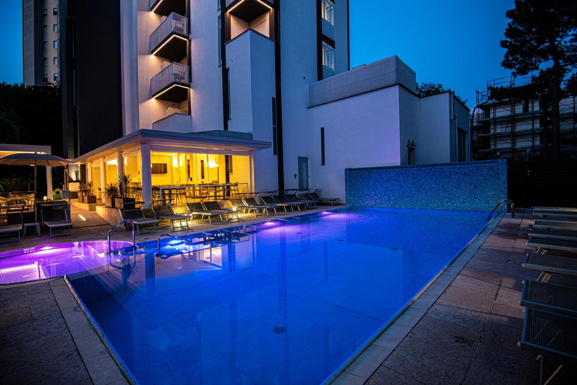 Hotel Bella Venezia Mare Lignano Sabbiadoro Exterior photo
