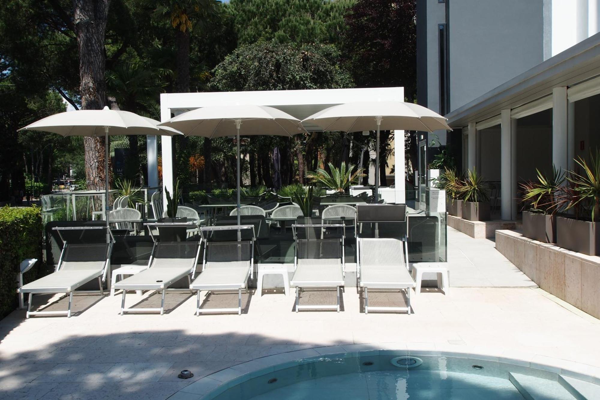 Hotel Bella Venezia Mare Lignano Sabbiadoro Exterior photo