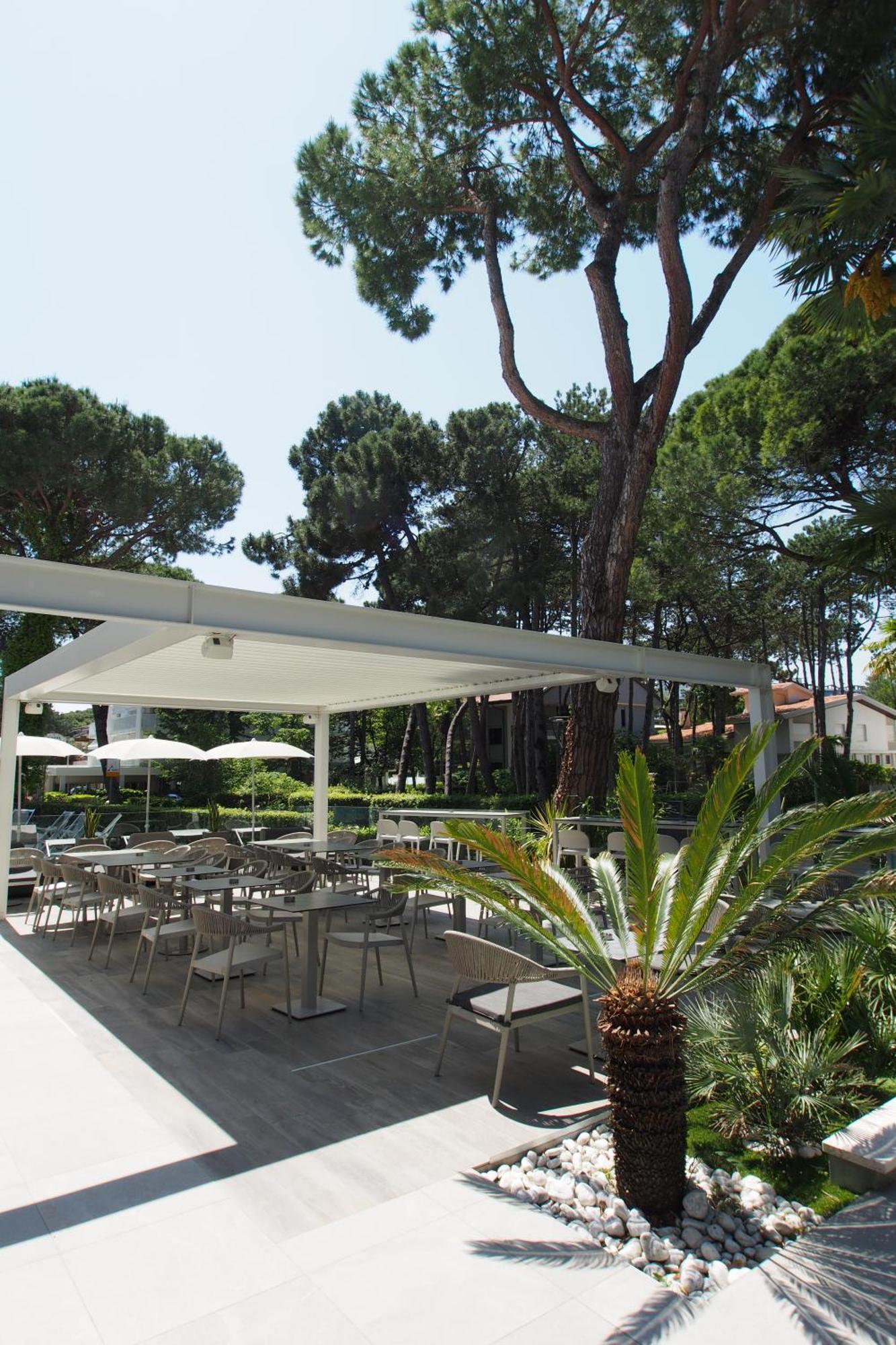 Hotel Bella Venezia Mare Lignano Sabbiadoro Exterior photo